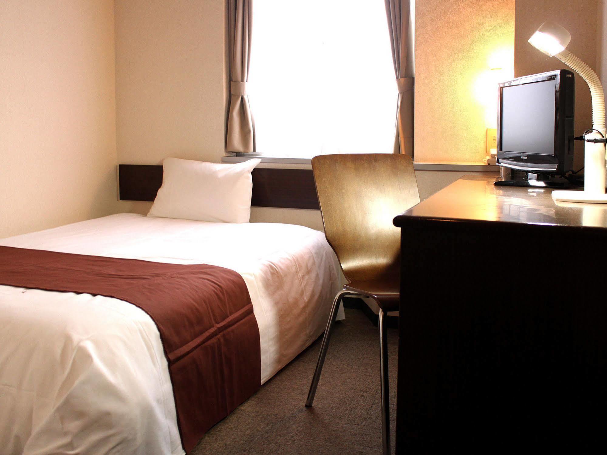 Hotel Livemax Budget Iyo Mishima Shikokuchuo Экстерьер фото
